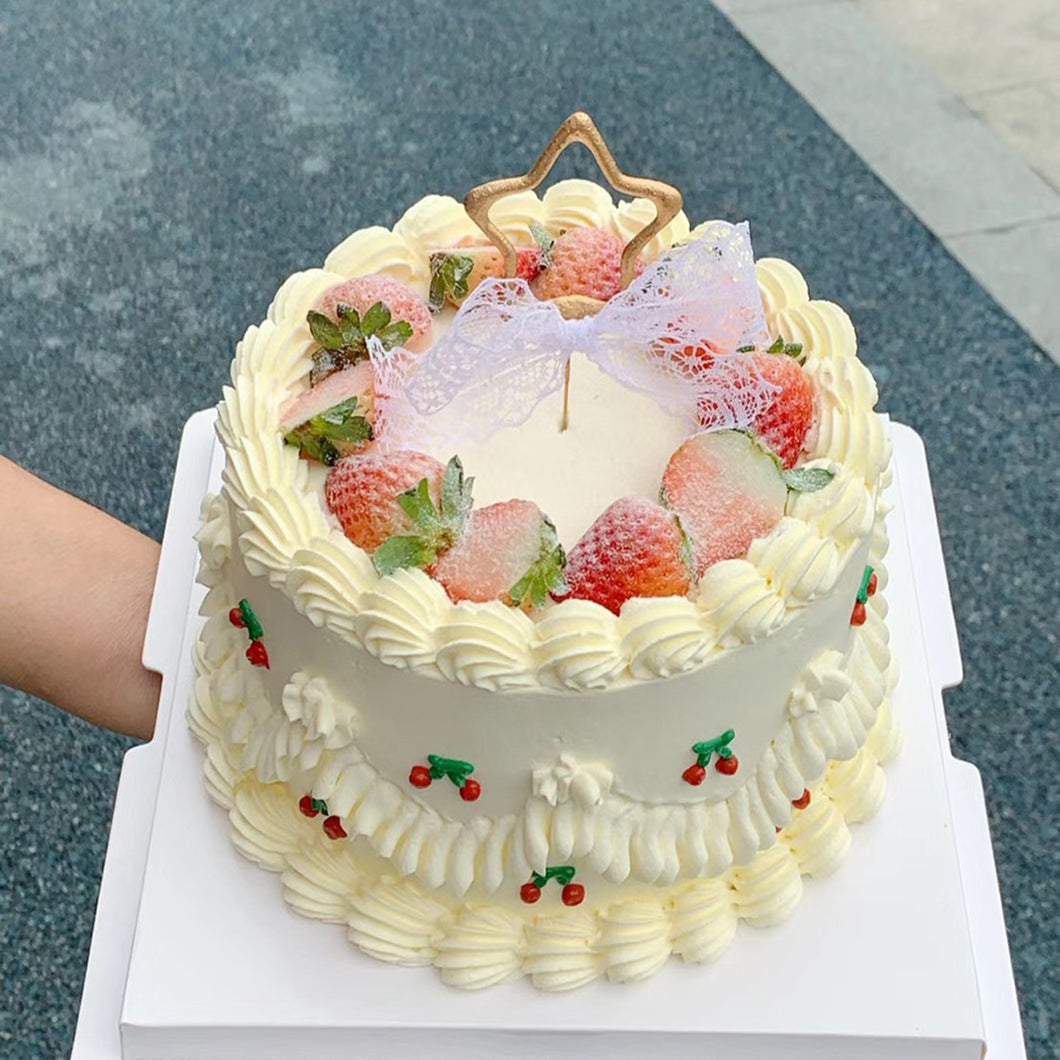 C103 Women design cake