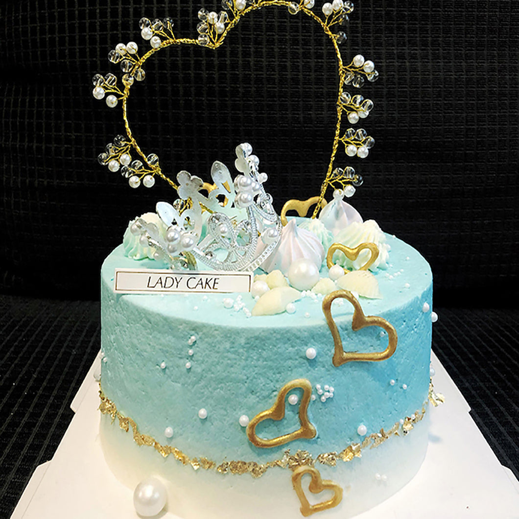 C33 Women design cake