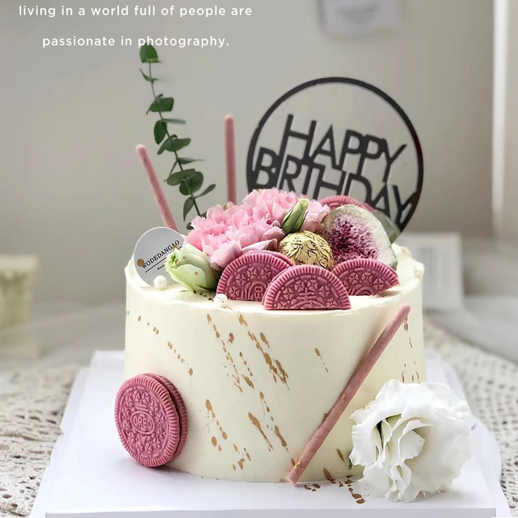 C81 Women design cake