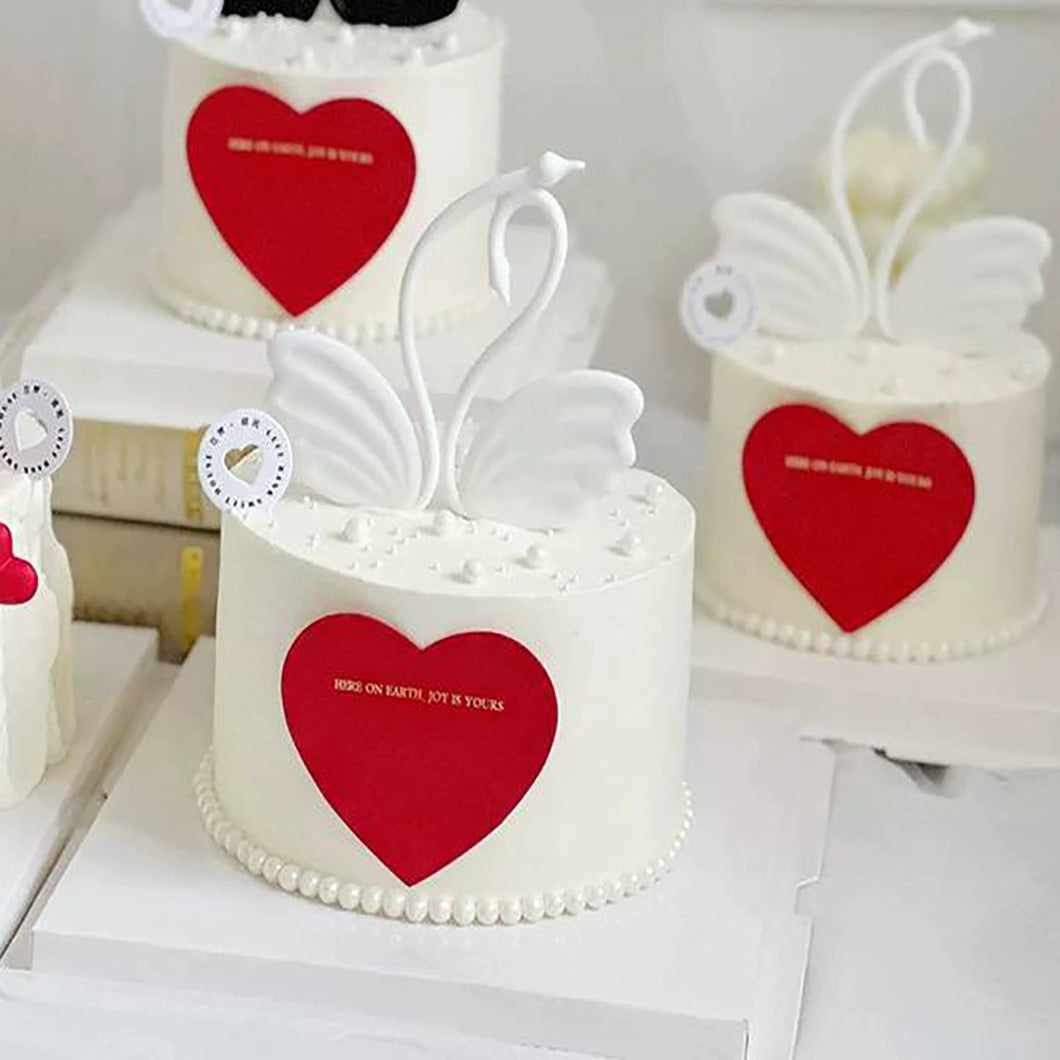 E44 Love Design Cake